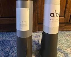 Alo Yoga Warrior Mat thick support
